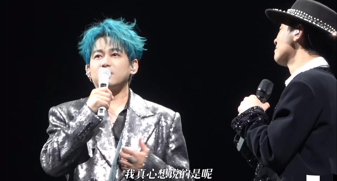 陈小春西安演唱会，苏醒一段脱口秀把他夸成翘嘴。还得是苏醒，不愧是西安前三。太