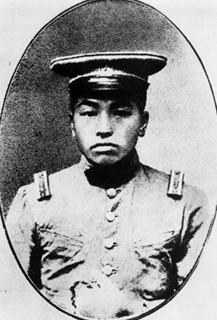 南昌起义和秋收起义时，无论党内还是军内高层，都还没人知道有彭德怀这么一号人物。彭