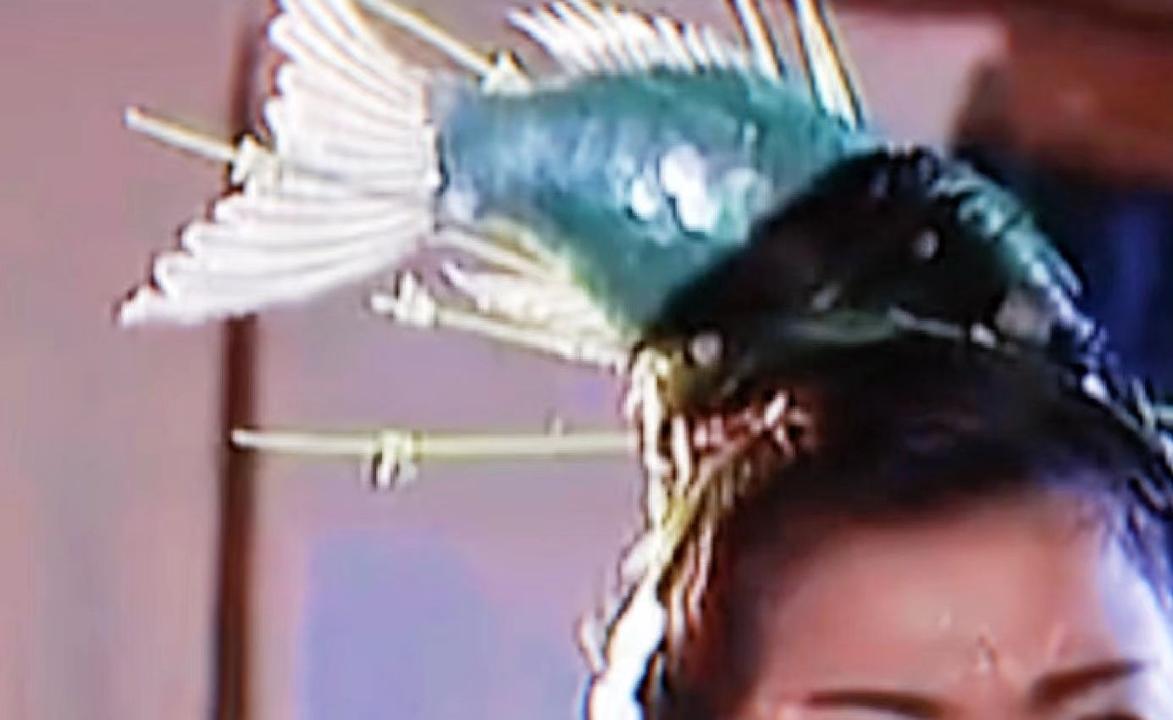 古装造型笑出腹肌！昔日魔性造型像外星生物