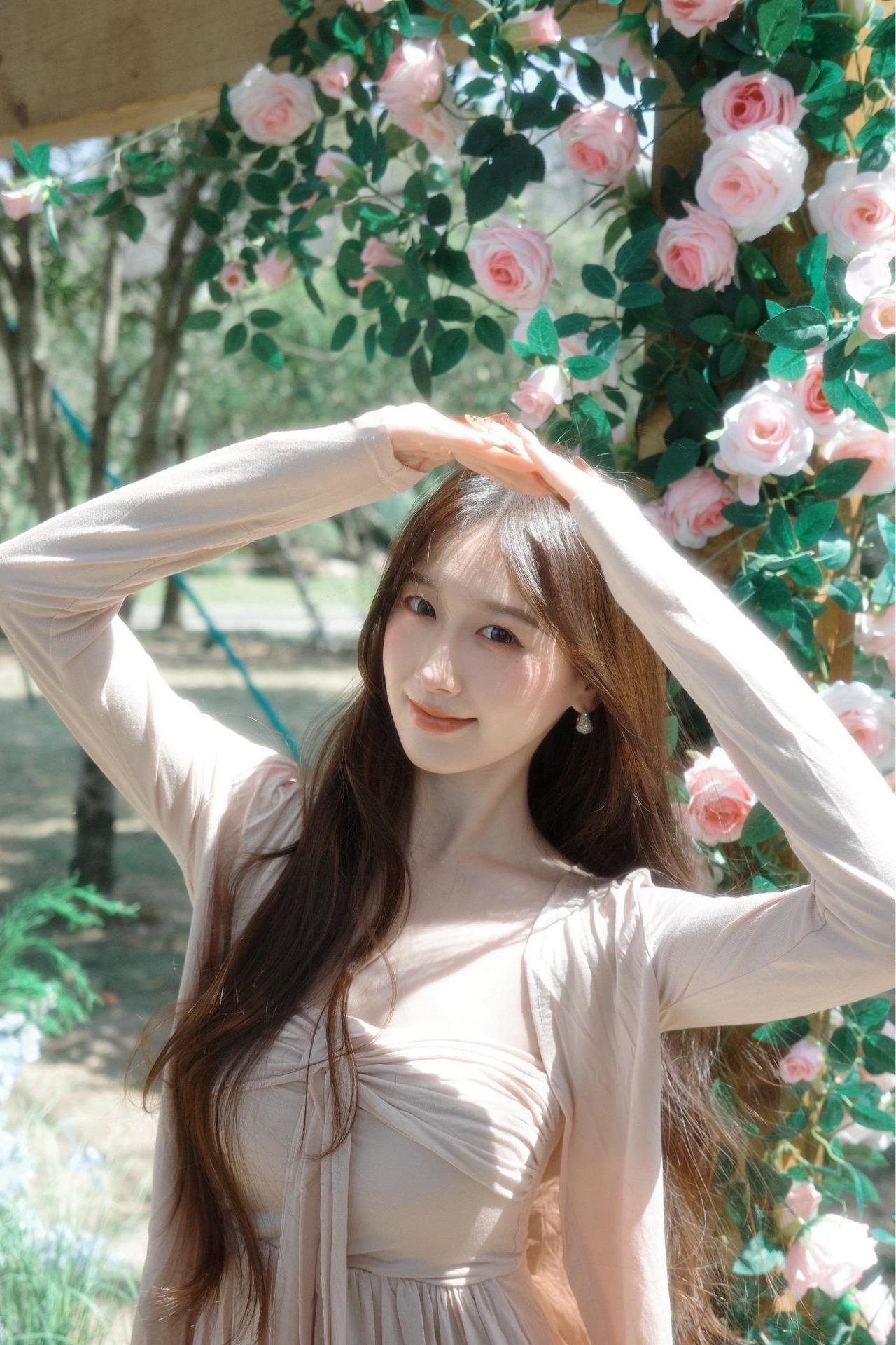 阳光照亮你眼睛不需要再多也美丽