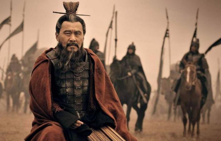 同为老板，有人画饼996留不住人，曹操名声狼藉手段狠辣，为何反倒能让天下英才誓死