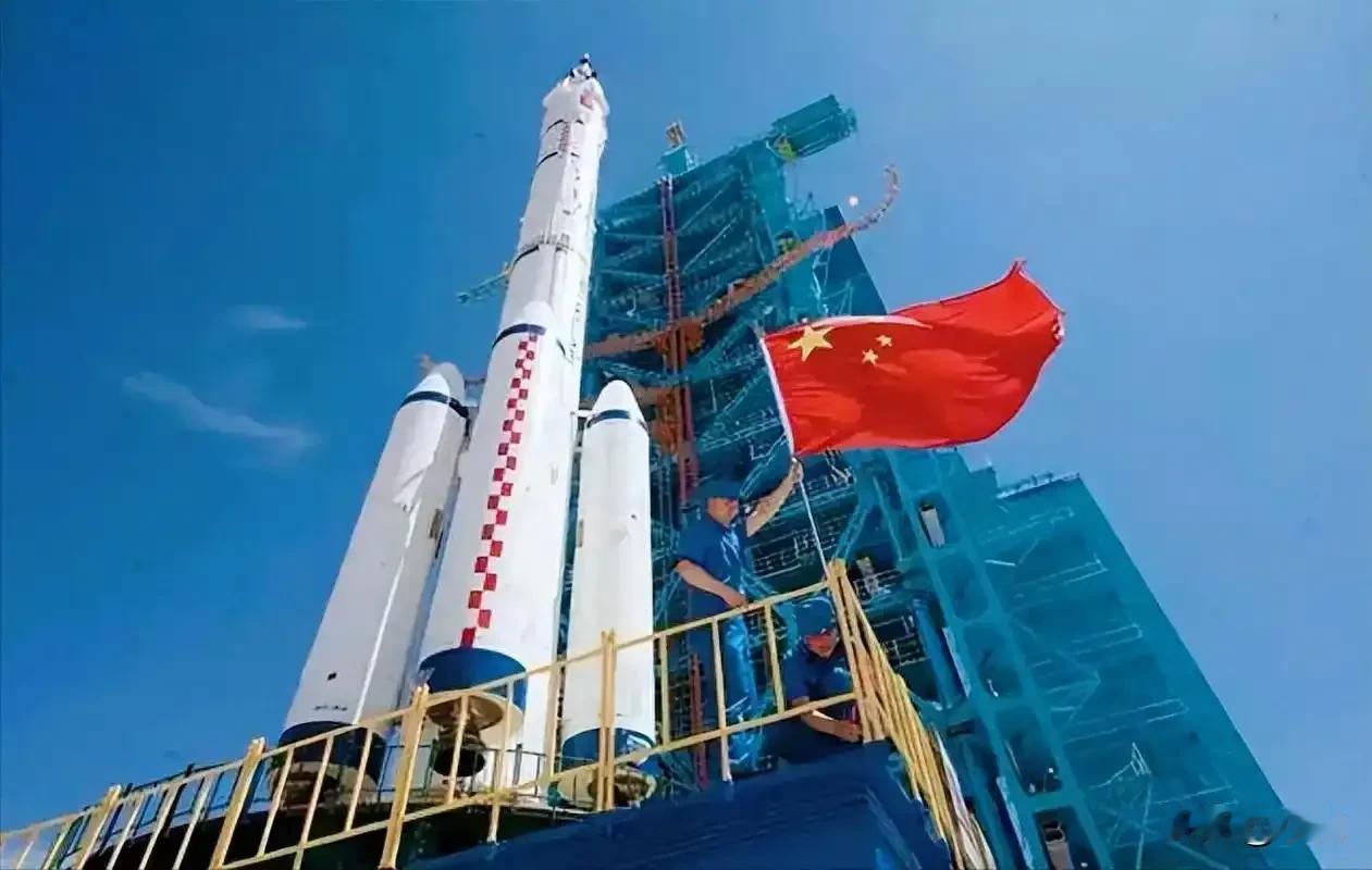 美国军方的中国问题专家RoseWilcox，最近写文章警告华盛顿，在中国的十五