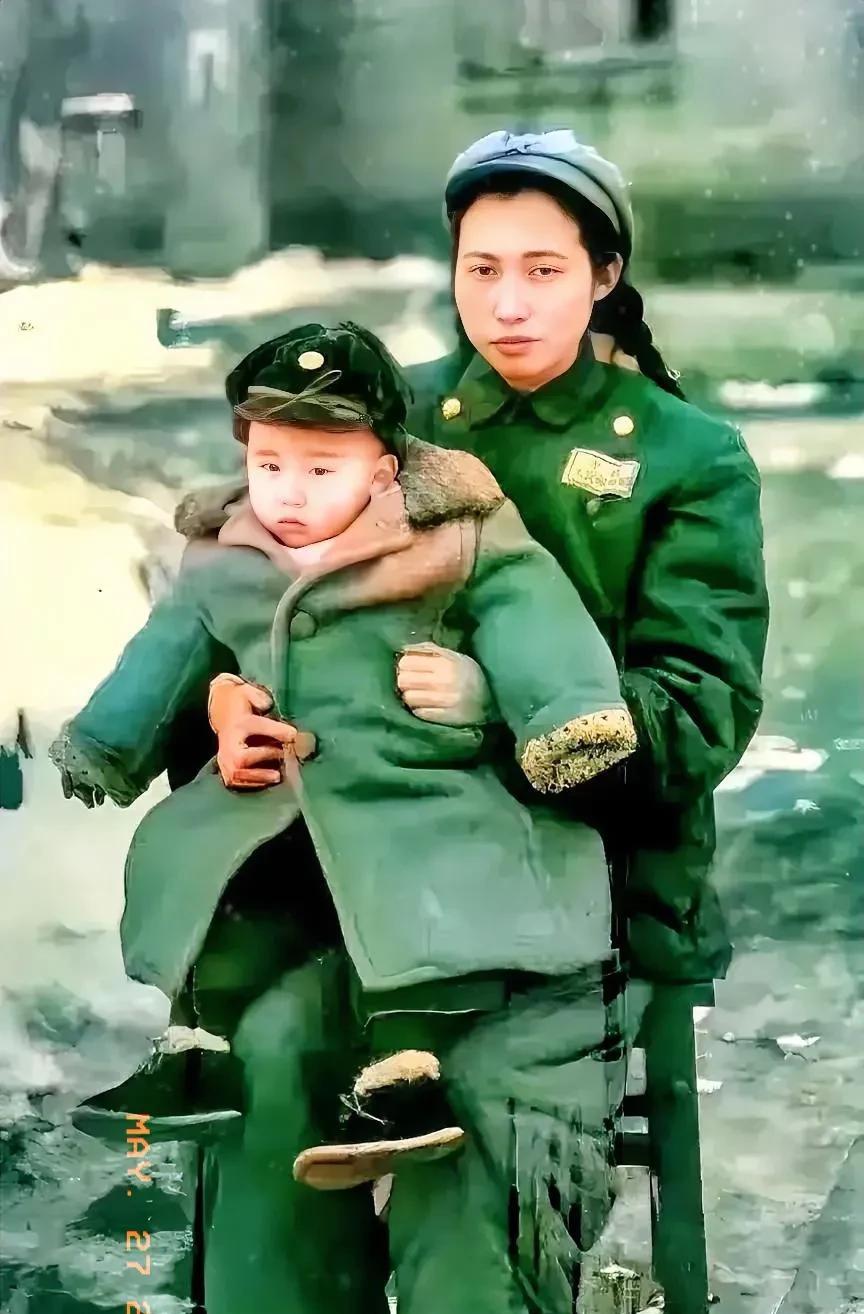 我母亲是1947年参军的，1952定级为正连，1955年授上尉军衔，是不是有点高