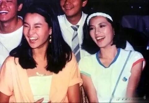 📸当“俏黄蓉”翁美玲遇上“影后”张曼玉，这是什么神仙同框！80年代的港圈