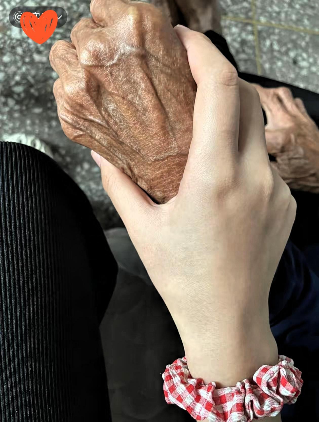 99岁奶奶说“以后不吃饭了”，原来这才是人生最圆满的告别！真的被这个99岁