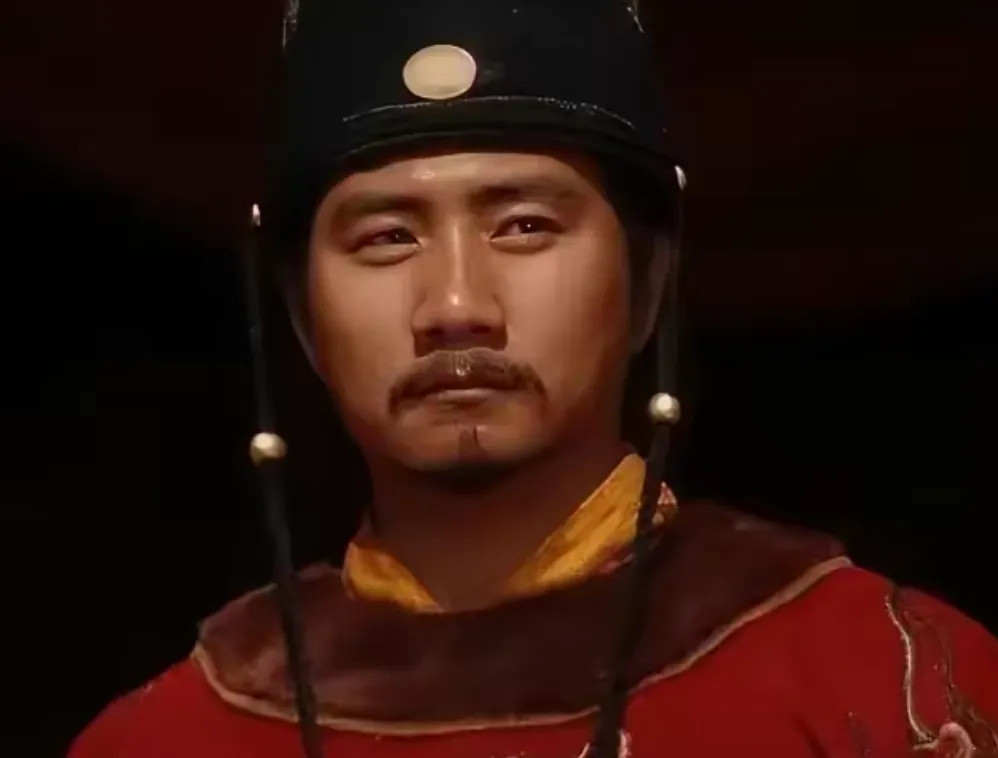公元1375年，济宁侯顾时正在帐中饮酒，突然听见外面一阵喧哗，于是出来查看。只见