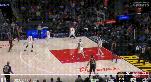 杰伦格林又伤了，他+马威换申京如何？1节末一步过上篮后就一瘸一拐的回更衣室了。