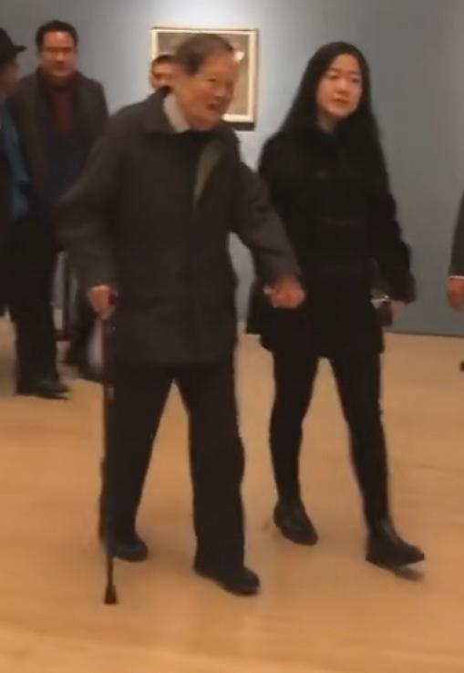 翁帆的这二十年婚姻，可以说是其他人一辈子的梦想了！没有家暴，没有受气，还可以