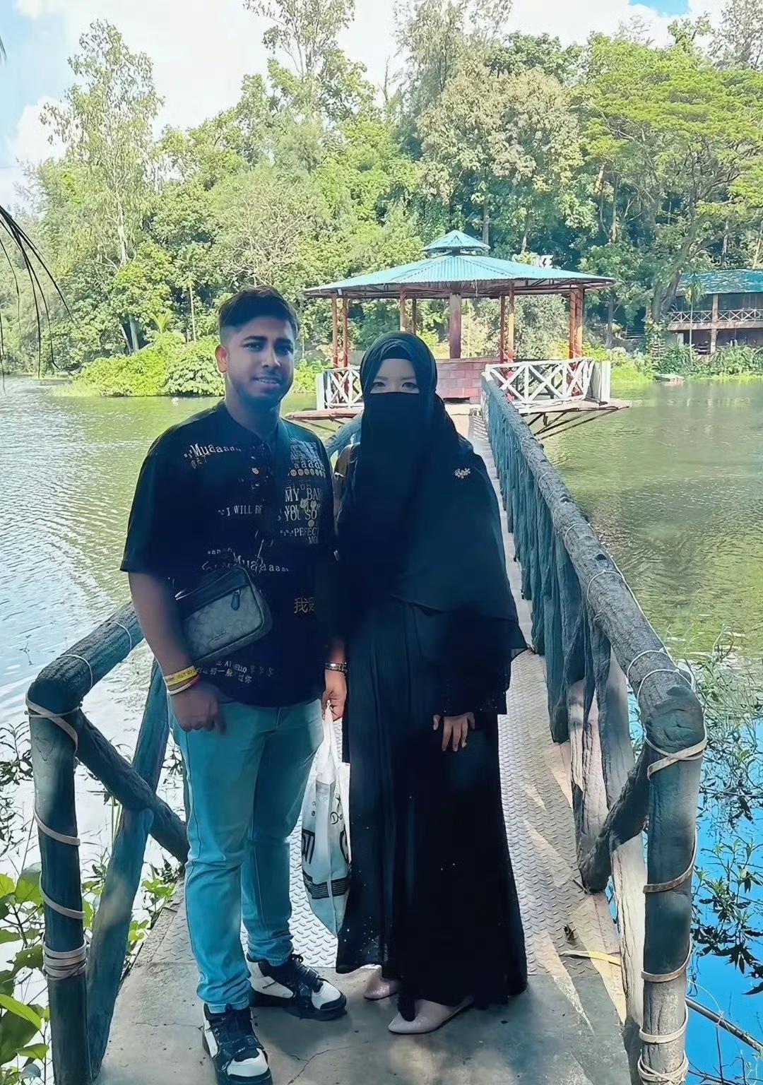 刷到一个四川女子嫁给孟加拉老公，竟然还穿着黑罩袍，显然是随老公皈依了穆斯林，生了