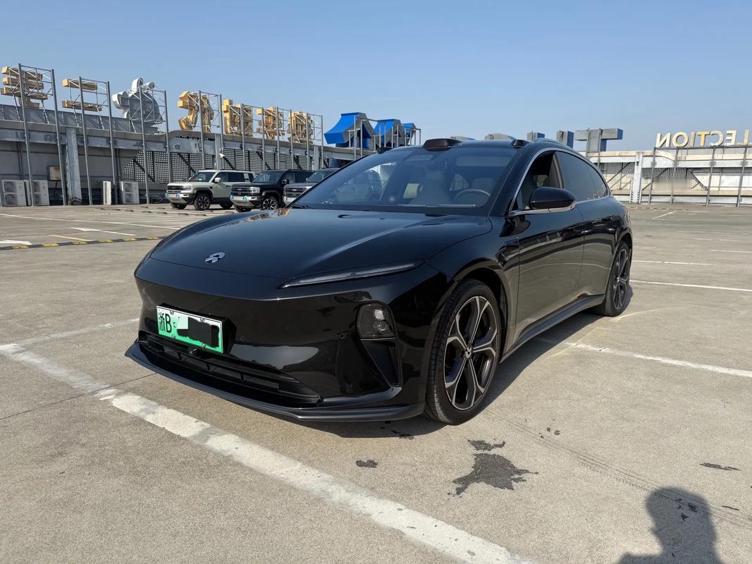 蔚来不仅车好，李斌也是个负责任的老板，我也预定了es6，是真的香，吊打理想小米问