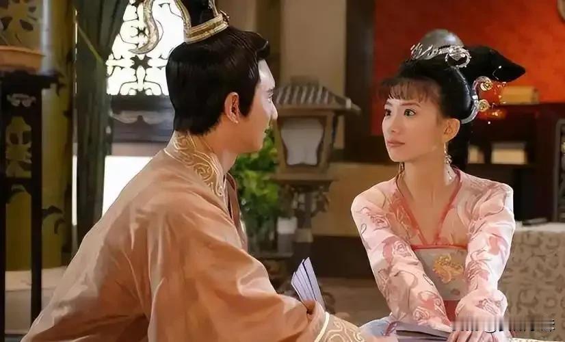 1562年，裕王朱载垕忽然命王妃身边的丫鬟打盆清水过来。丫鬟吓得面色刷白，苦苦求