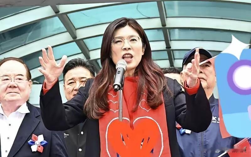 郑丽文的四个副主席就有三个出包！国民党中央真的变成草台班子吗？郑丽文刚当上国
