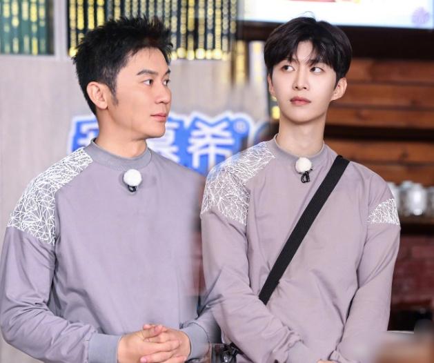 范丞丞生动演绎姐姐分手后姐夫把我宠上天!范丞丞这波综艺梗，我直接笑到拍大腿[捂