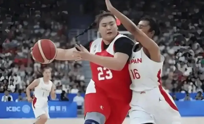 中国胜日本，李笋南给宫鲁鸣上了一课北京时间7月23日凌晨，世界大学生运动会女篮