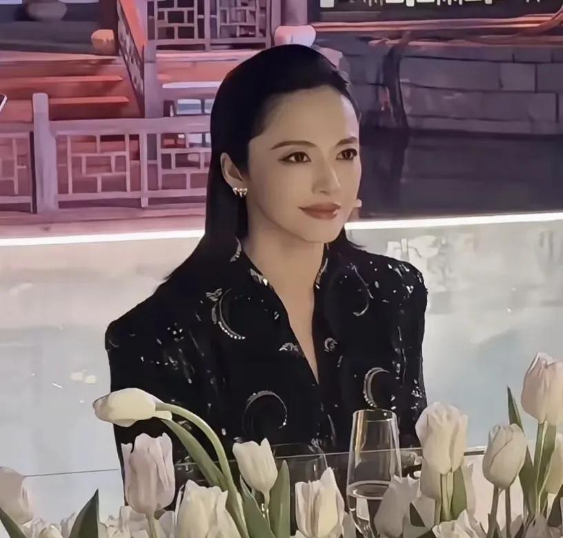 姚晨失算了，官宣离婚被人民网批评，谁都不怪怪只怪追星的那些人姚晨这次离婚声明