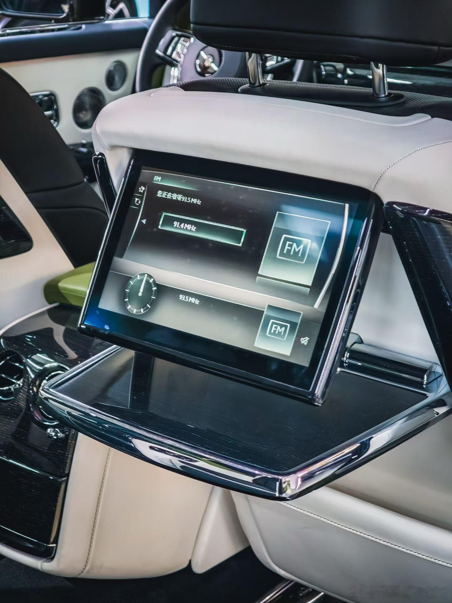 纯22年8.5代劳斯莱斯幻影，独一无二配色橄榄绿/白绿黑三拼内饰，太好看