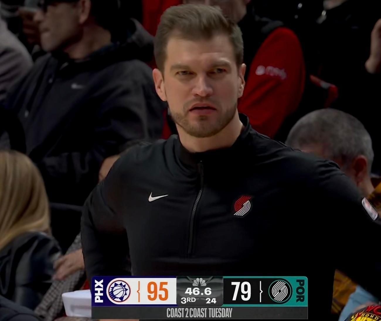 时间会证明斯普利特只是单纯菜比。毕竟他是人在家中坐，主教练天上来，就目前比赛打下