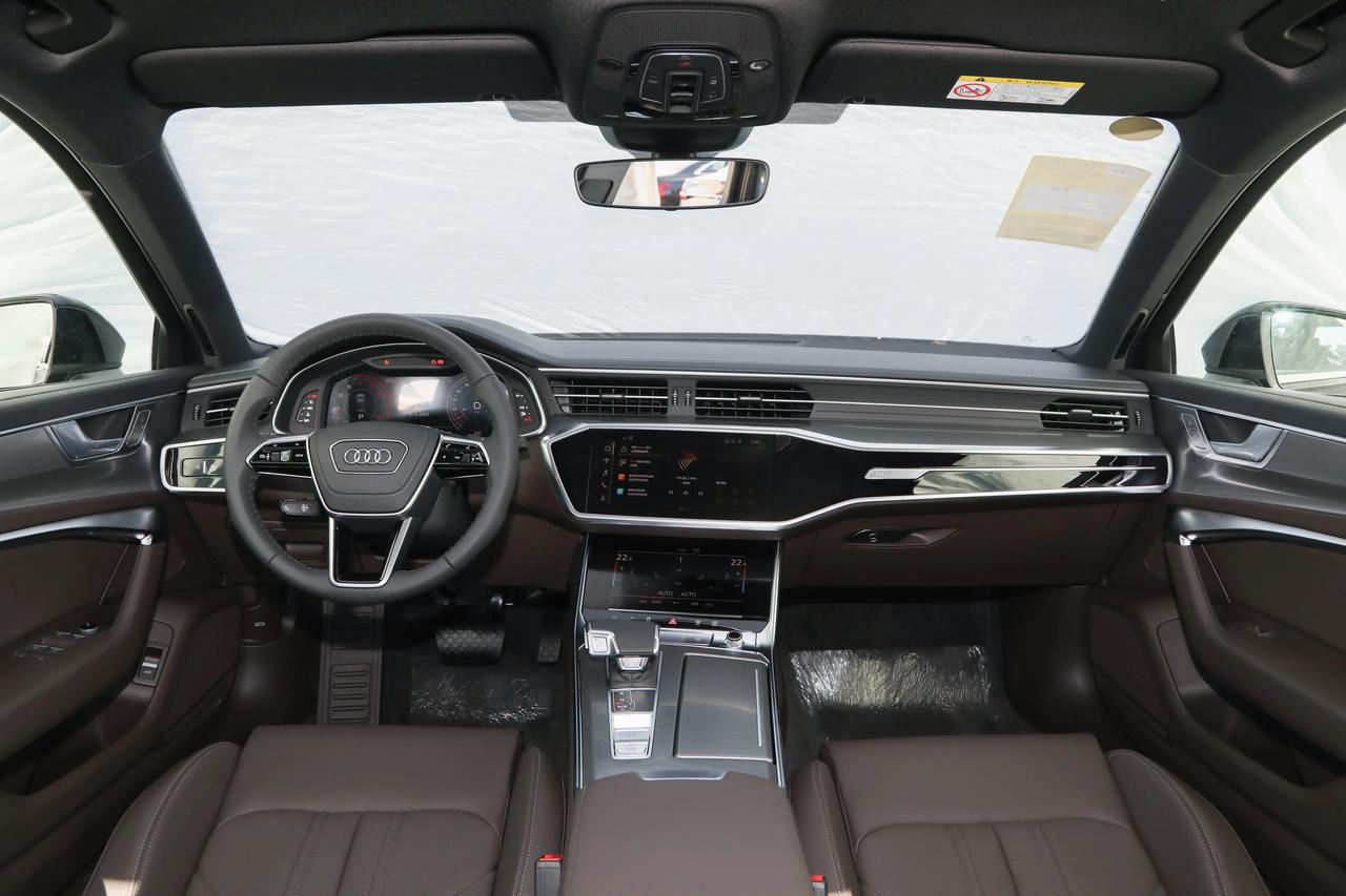 现在合资车经典的内饰设计，正在被抛弃，全部回到了中控大屏幕的设计理念。好像