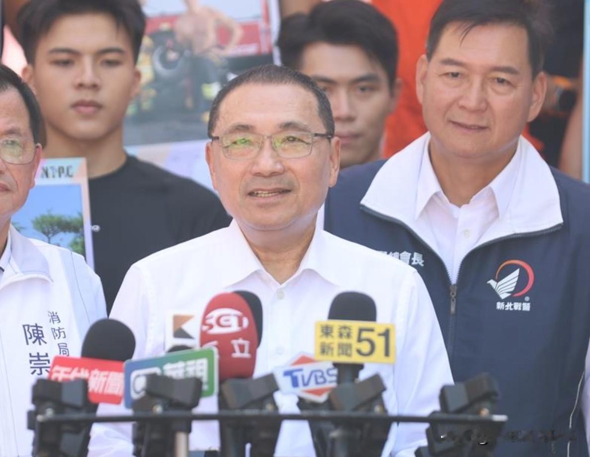 侯友谊不同意郑丽文的做法！在郑丽文表示，出席祭悼活动是希望两岸和解、两岸和平，盼