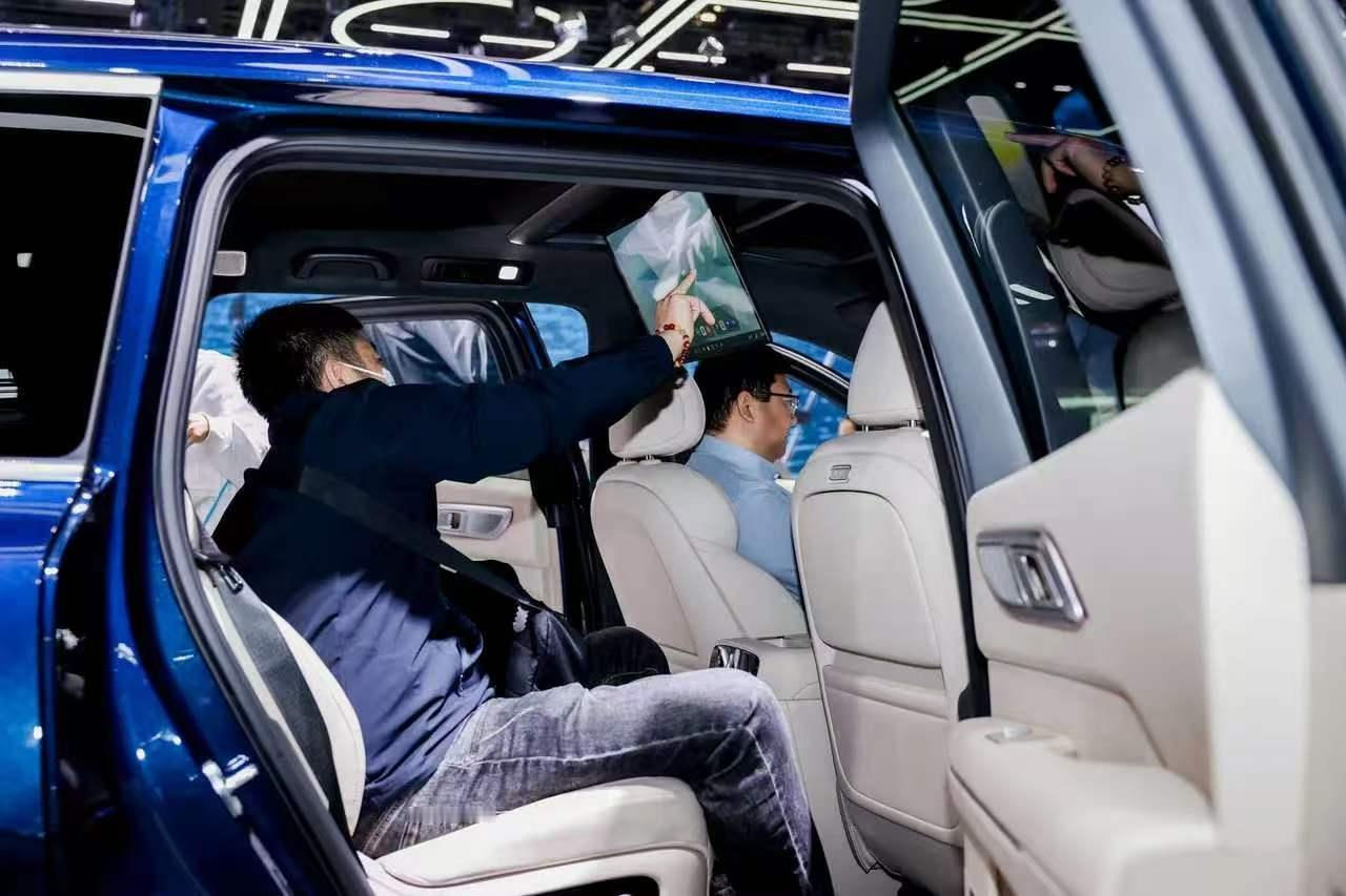 Max发布深蓝汽车甩出王炸！深蓝L06Max正式发布，深蓝L06Max售价