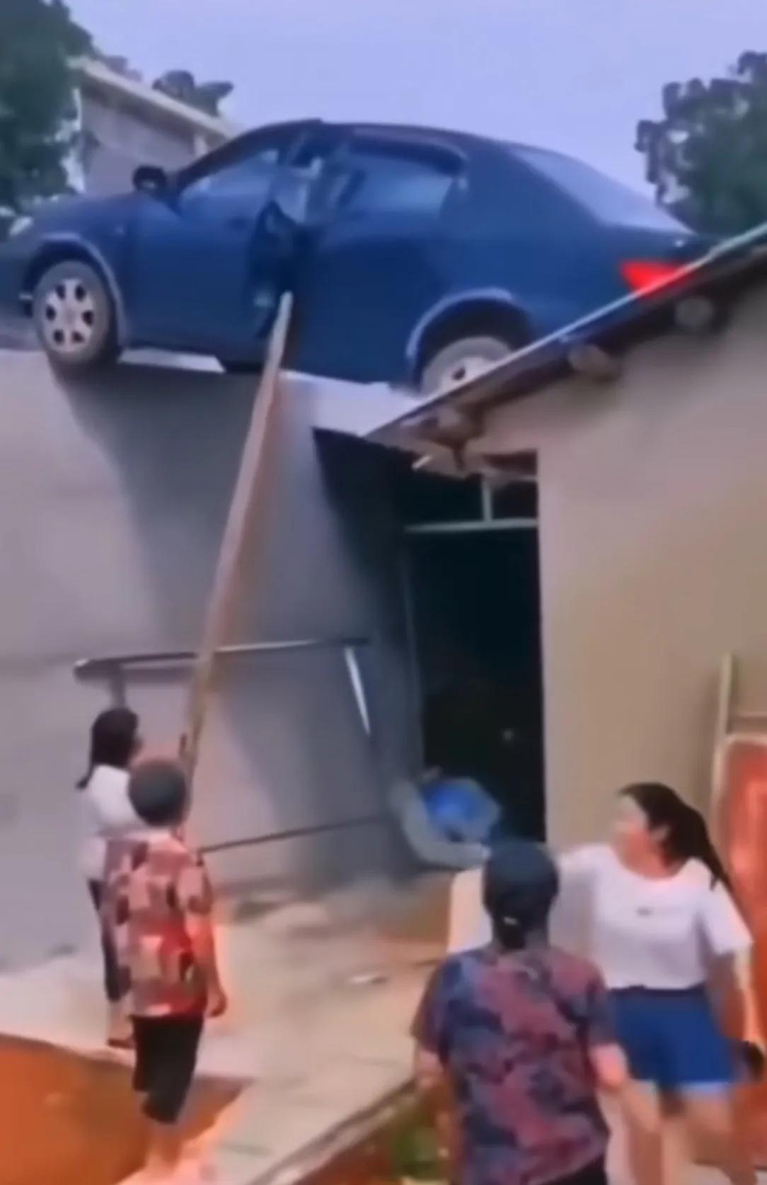 还好安全的“降落”了！姐姐这次经历可以吹嘘一辈子！