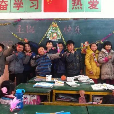 太有缘分了！安徽宿州，一位女老师晚上饿了就点了份外卖，期间看订单信息时，突然发现