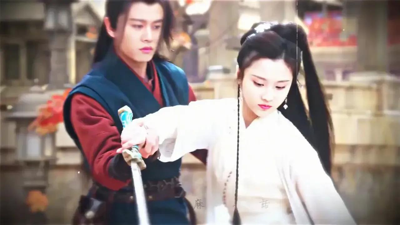任嘉伦《暮白首》阿岳和婳儿（四十七）这两位主演舞蹈水平都较好，加上身材身高比