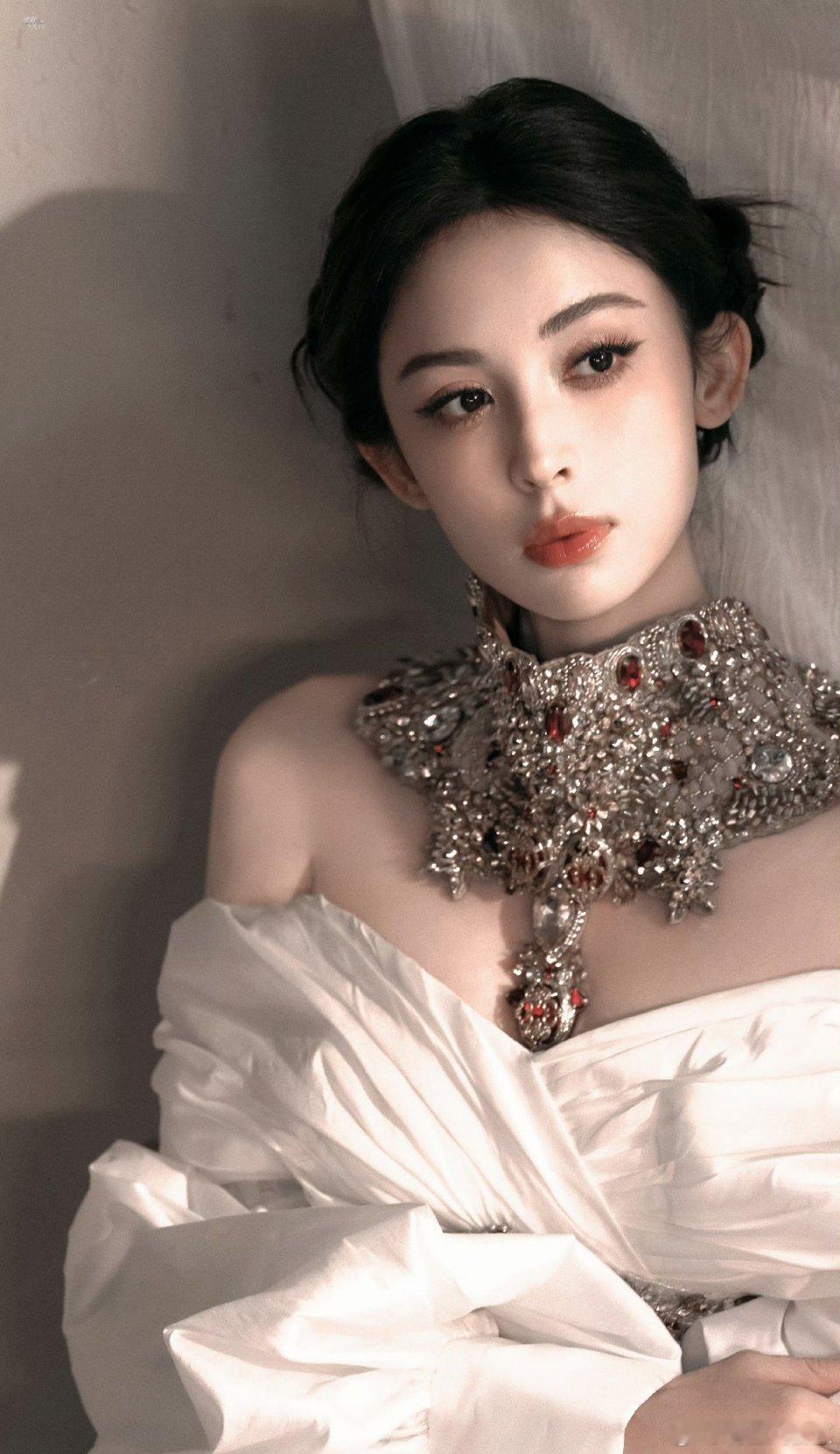 古力娜扎这个娜扎也太美了吧，有种神女下凡的感觉