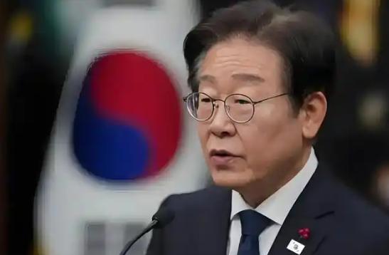 对中国降格了！近期九三大阅兵举行在即，而中国对周边国家都发出了邀请，其中就包括韩