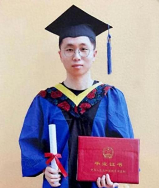 太痛心了！西安电子科技大学27岁工科硕士谭子航突然离世。就在今年2月，他才和相恋