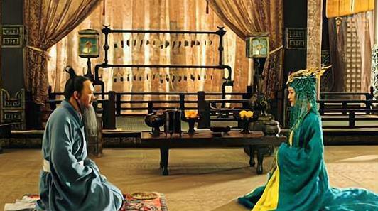 公元前494年，孔子单独见了淫秽的南子夫人，子路非常生气，觉得孔子与南子有一腿，