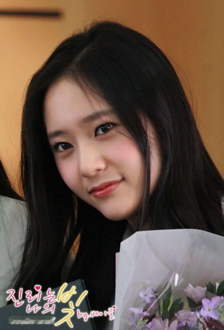 16岁的倾国倾城现在完全可以理解了大美人本就是年纪早早就出落的有条了不信你看