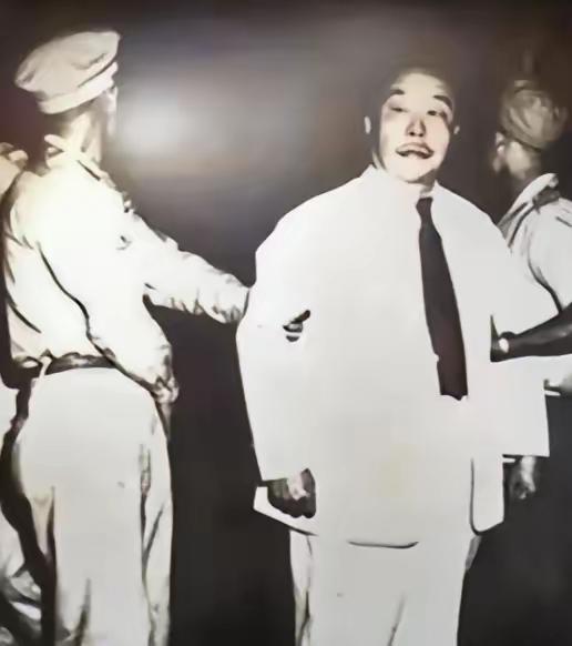 1950年6月18日，天刚亮，台北马场町，67岁的陈仪停下脚步，没回头看坐在监刑