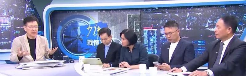 赵少康这个“老男蓝”又在节目上碰瓷大陆，他问台空军前退役中将张延廷大陆有没有B-