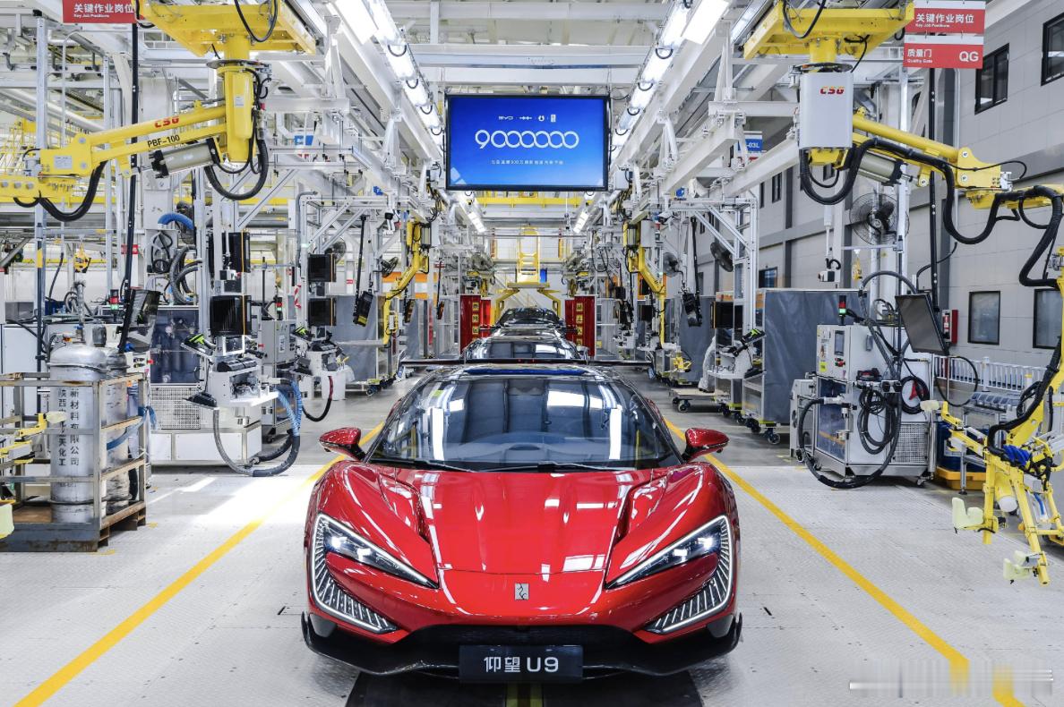 UberCEO点赞中国电动汽车：发展节奏令人惊叹！8月25日消息，据媒