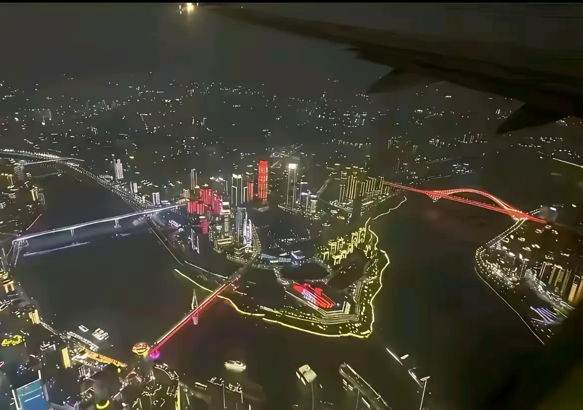 如果你能一眼看出，这是哪个城市的夜景，你一定是个地理达人！