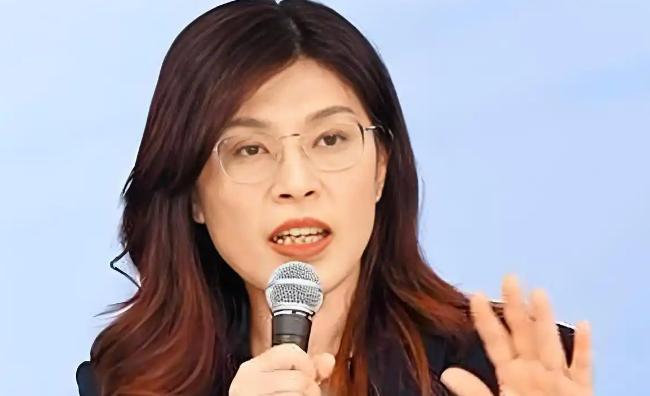 ☁郑丽文咬定“两岸就是同一个中国”，访问大陆前四句话狂飙赖清德背祖忘宗，呛