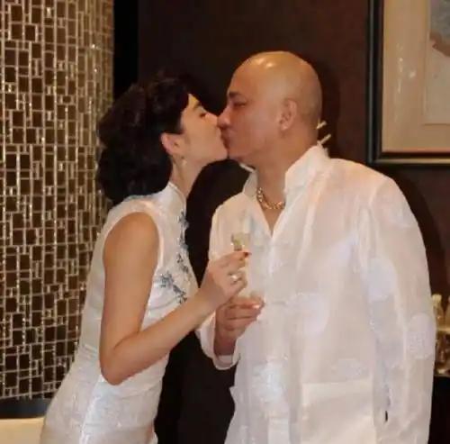 2011年，王全安全然不顾女友余男怀孕，私下约张雨绮吃饭，两人喝的有点多，为了张