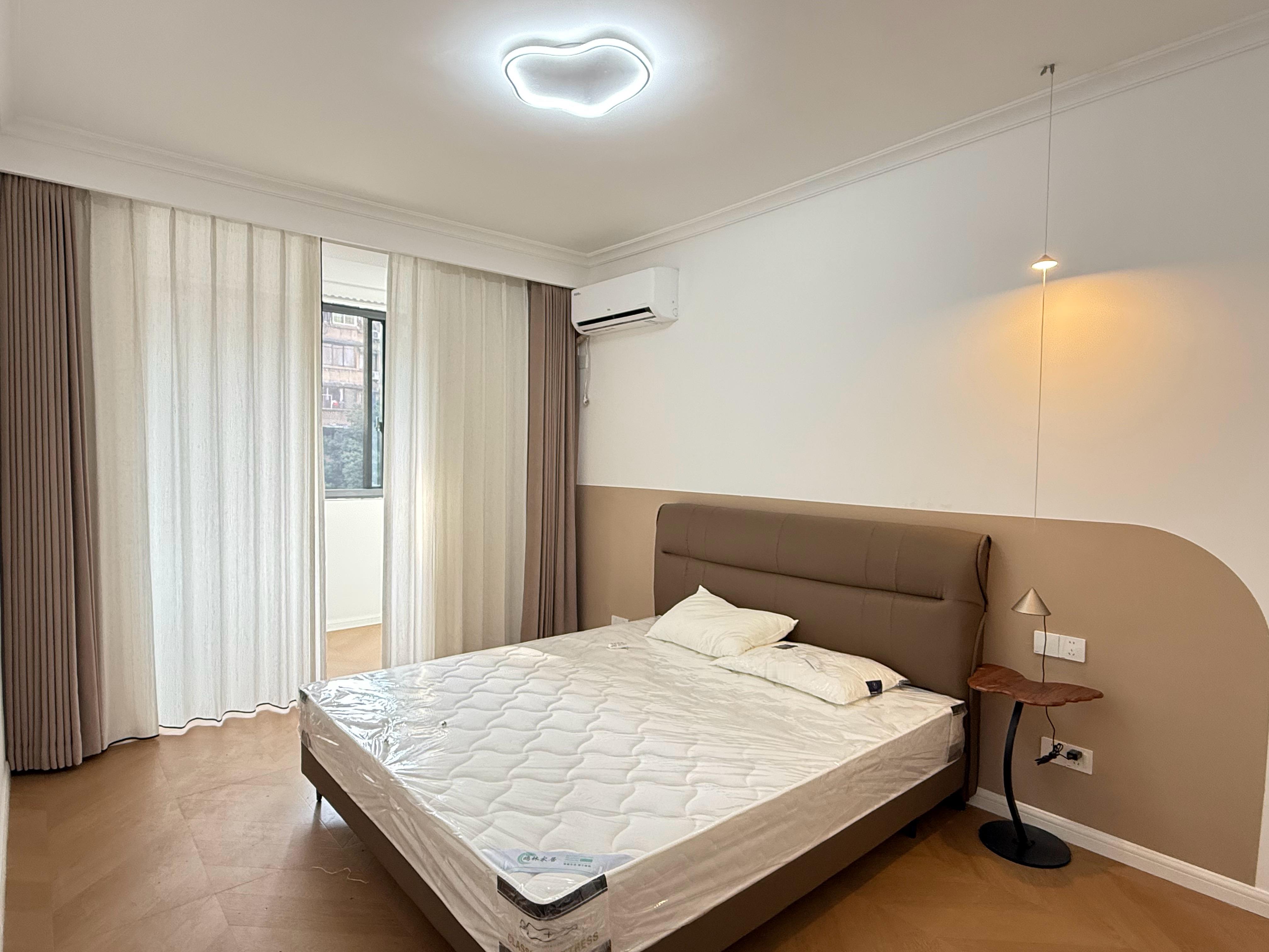 我老婆的装修设计水平真是越来越高了，花小钱装好看的房子，石室文庙旁两居室一厨两厅