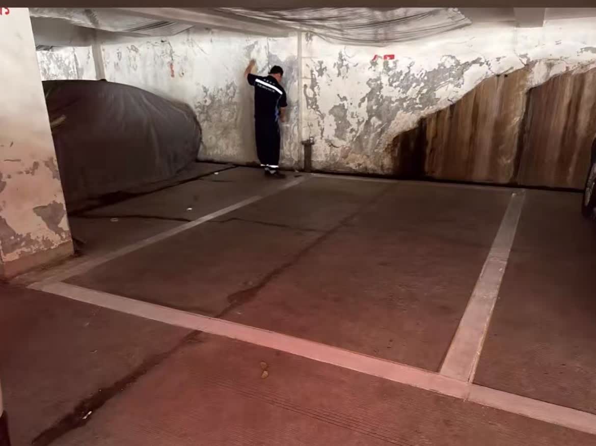 鸿蒙智行的售后服务惊掉下巴一车主反映自动泊车不好用，然后鸿蒙智行技术经理上门