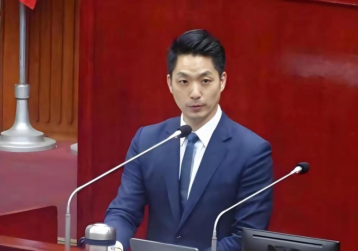 台北市长蒋万安对台“监察院”该不该存在表态今天台北时间/立法院议场景里，台北