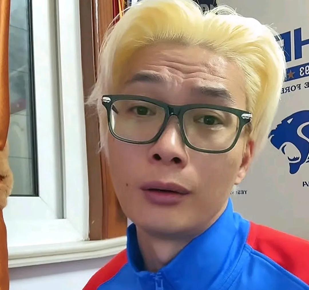 上海申花知名球迷陈师傅表示，成都蓉城这几场比赛赢球有很大的运气成分。在上海申花