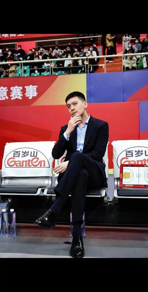 CBA本赛季最意外的两支球队。辽宁队和北控队，表现真让人意外。辽宁队休赛期大换血