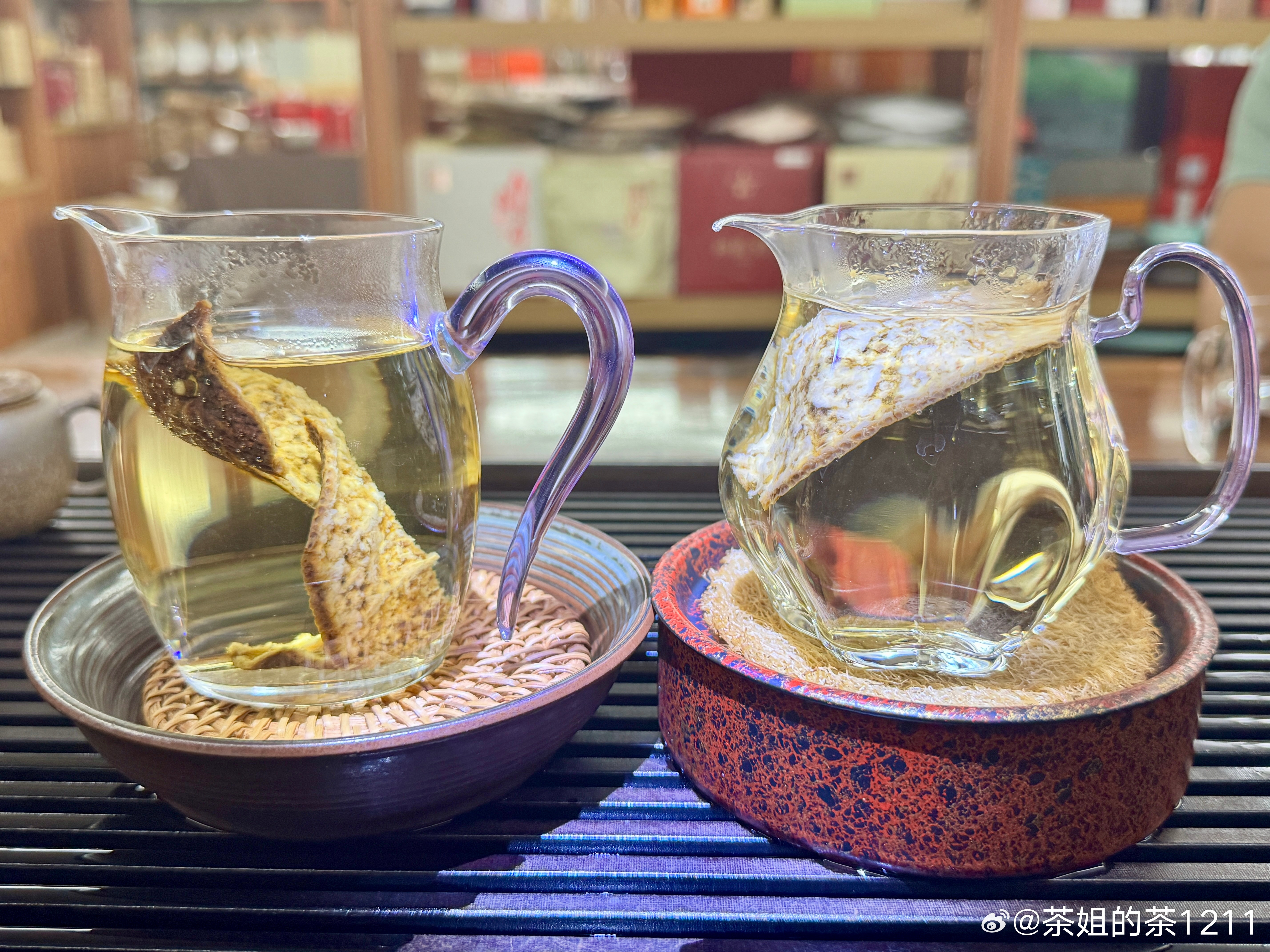 2020年天马老树和2020年梅江陈皮对比🆚天马老树陈皮：柑水甜度比较高，有点