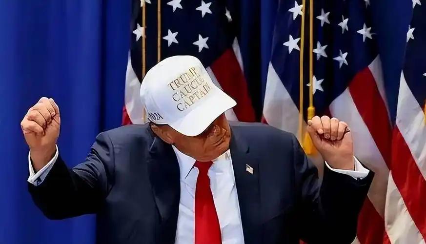 特朗普还在白宫里发号施令，民主党人却已经把铡刀磨得霍霍作响了。这帮人连两年都等不