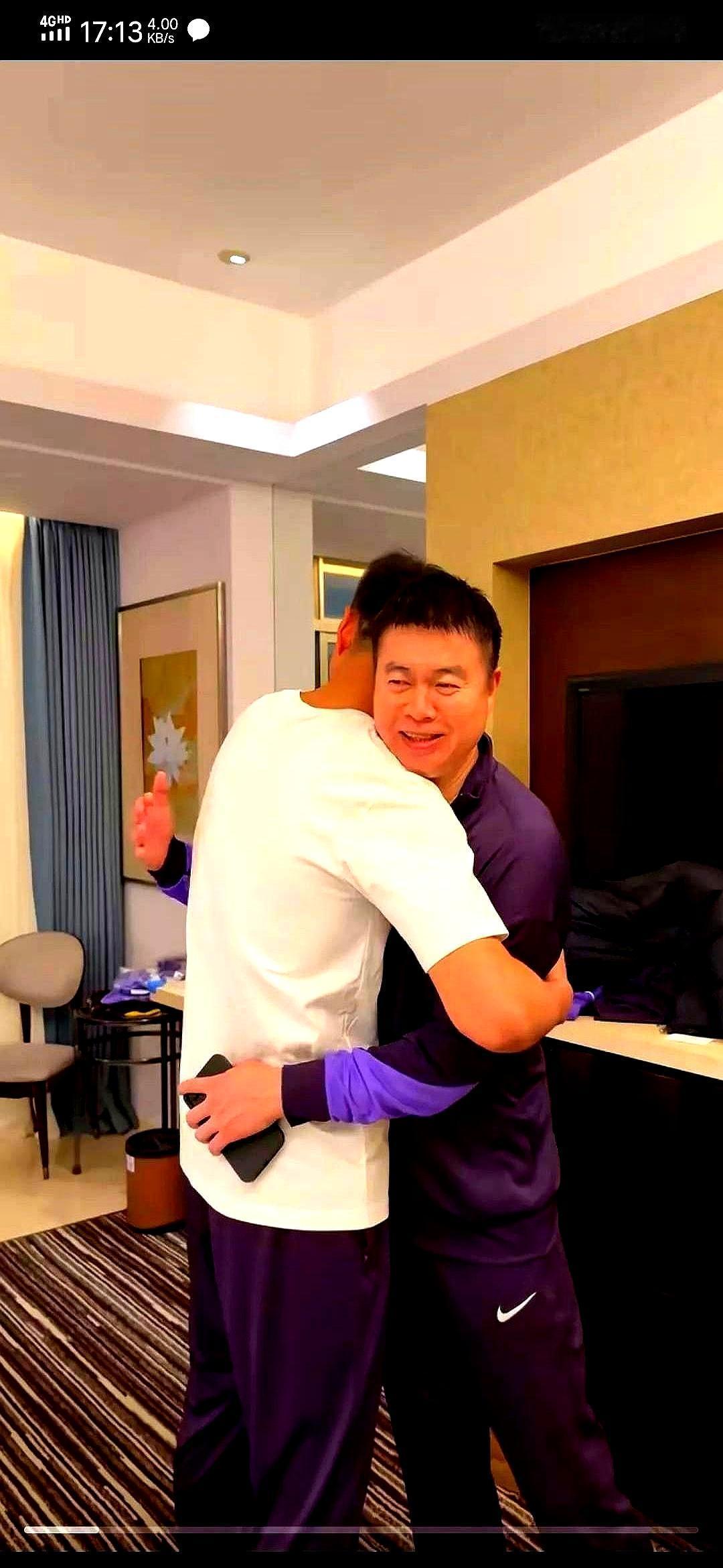 33岁门将方镜淇，今晚正式和天津津门虎说拜拜。五年前他快没人要，于根伟一句