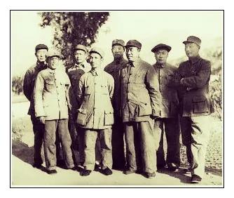 李先念和陈毅的友谊很深厚，对陈毅的评价也很高，此乃华东粟裕之幸也！李先念，皖