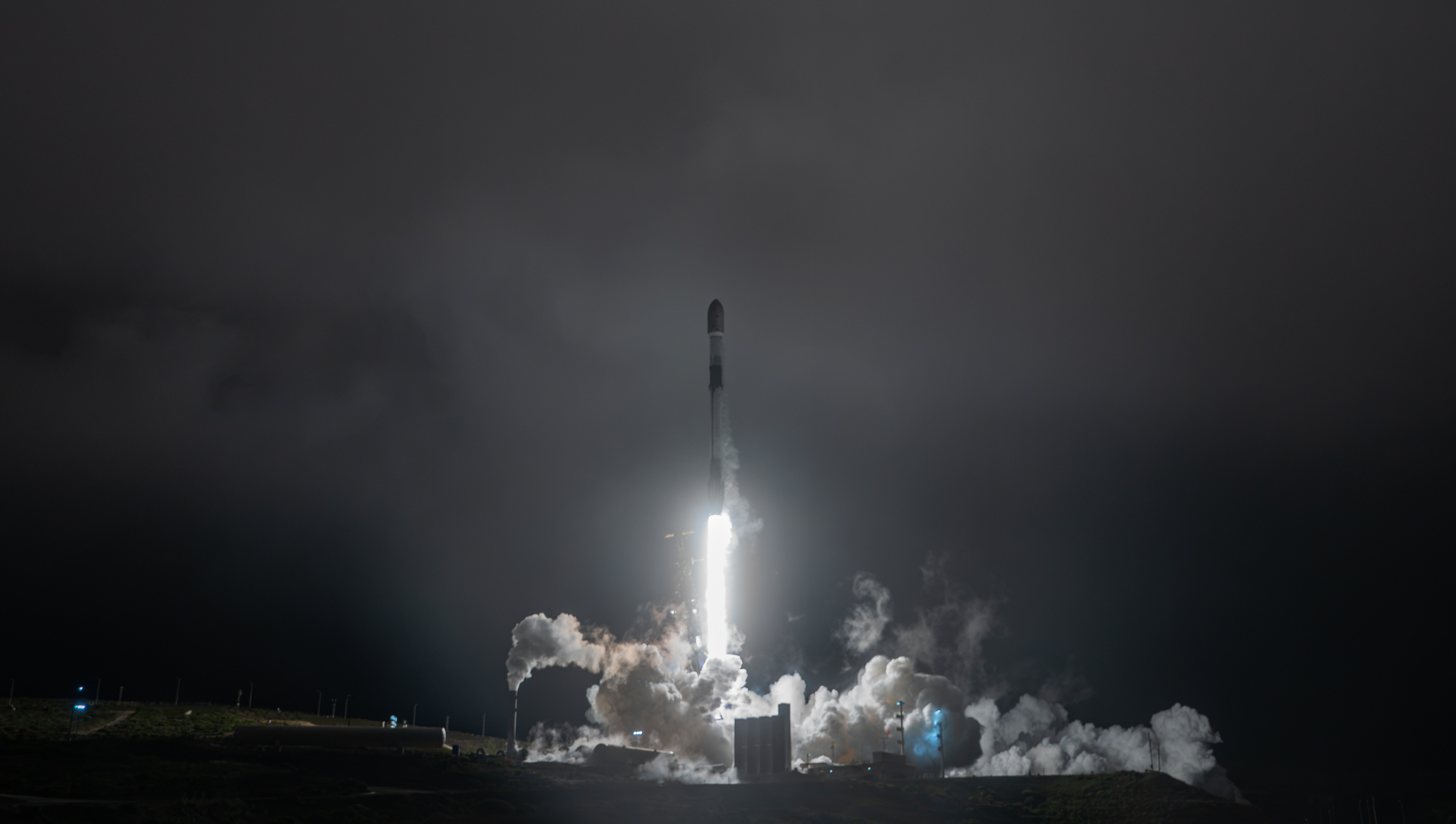SpaceX第17次拼车任务，将81个载荷送入轨道