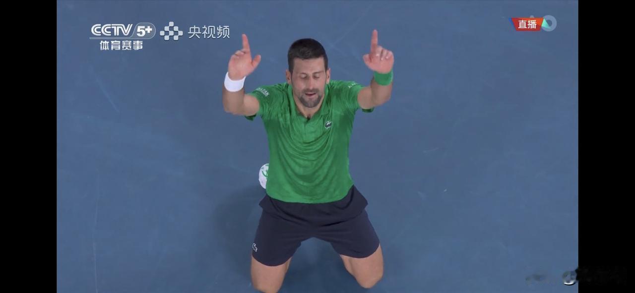 德约，历史上最伟大的网球选手！38岁，依然可以进入到大满贯的决赛，依然可以征