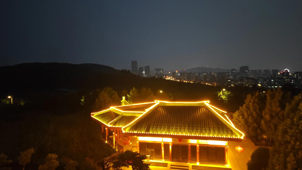 离任时才发现，那个“不如你”的同事，悄悄活成了你最羡慕的样子那年公司竞聘总监，